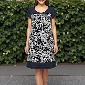 Elle Black White Round Neck Short Sleeve Shift Dress